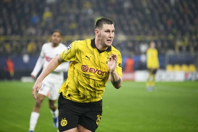 Jurgen Klopp đánh dấu lời chia tay Liverpool của mình bằng cách nhảy trên sân khấu - Bóng Đá