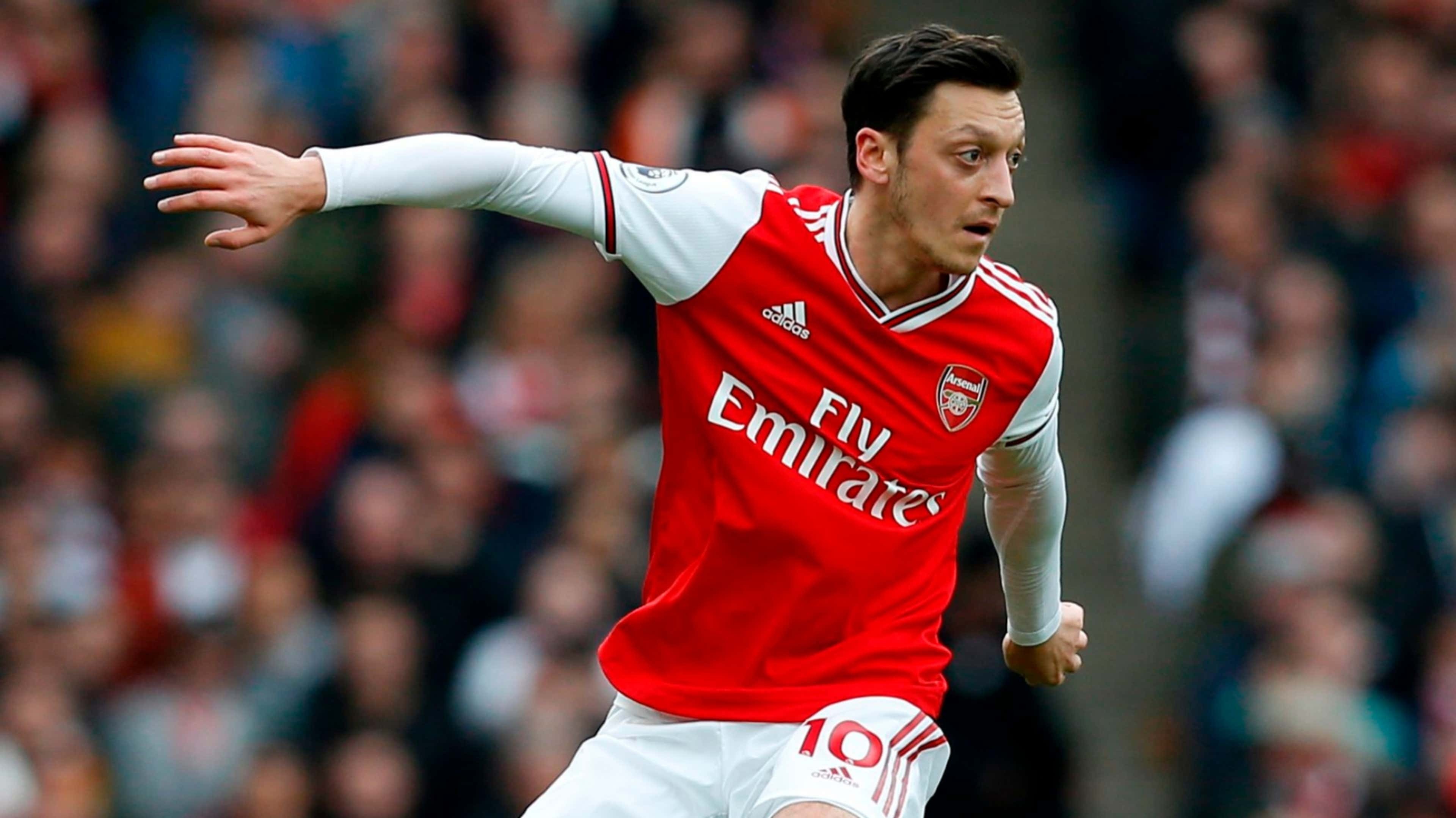 Choáng với hình ảnh mới nhất của Mesut Ozil - Bóng Đá