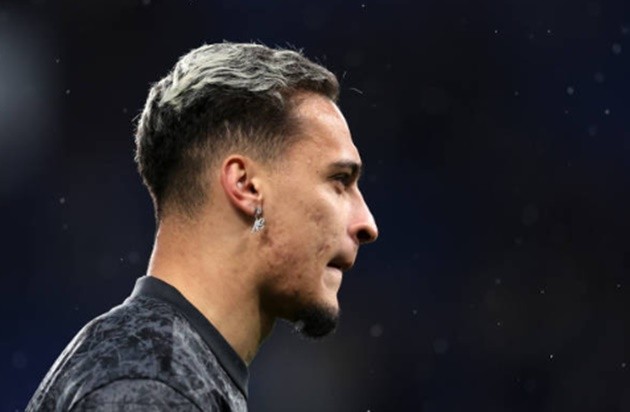 Tội nghiệp Antony - Bóng Đá