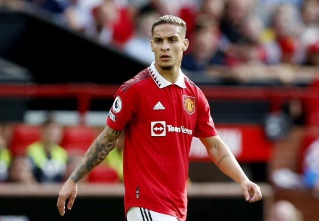 Ten Hag đang lắng nghe mọi lời đề nghị với Antony - Bóng Đá
