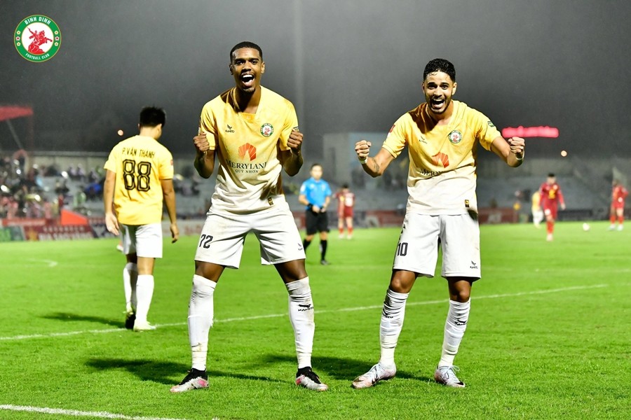 Thảm bại trên sân nhà, Hà Tĩnh thế chỗ HAGL đội sổ V-League - Bóng Đá