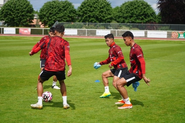HLV Kim Sang-sik cảnh báo Văn Toàn, Công Phượng; HAGL nhận tin dữ - Bóng Đá