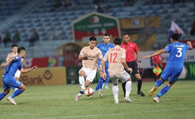 CAHN vs Quảng Nam - Bóng Đá