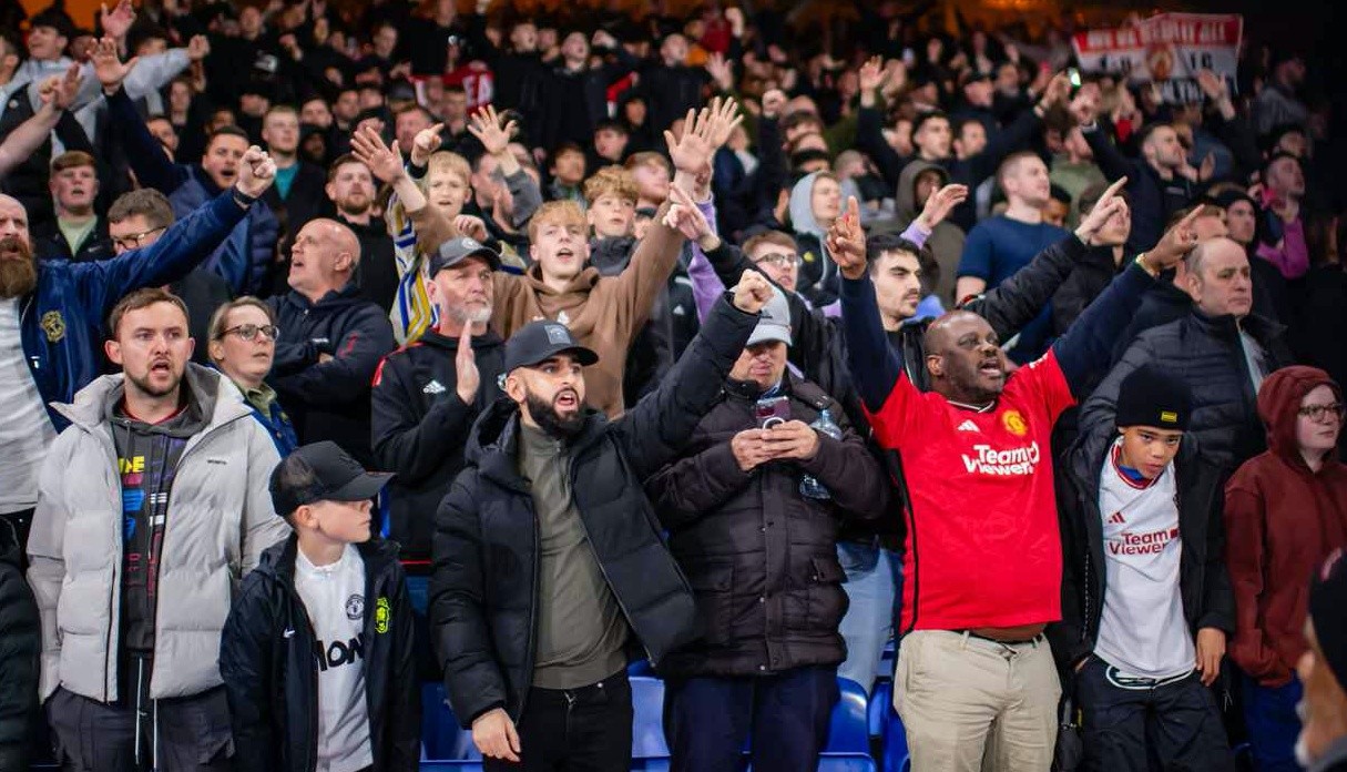 Hình ảnh điên rồ trong trận Palace 4-0 Man Utd - Bóng Đá