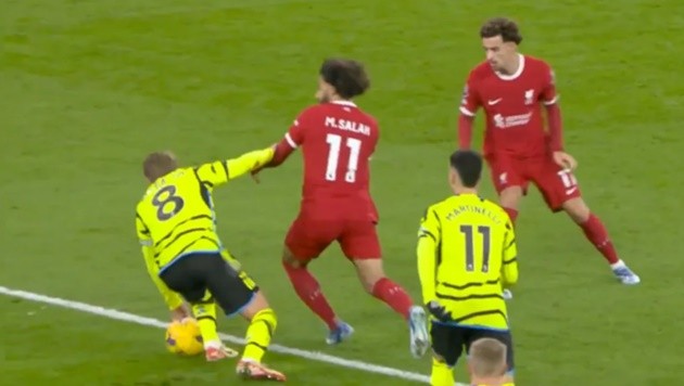 Why Liverpool didn’t get a penalty for Martin Odegaard’s ‘weird’ handball - Bóng Đá