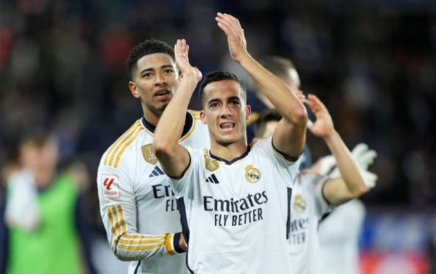Phút cuối bừng sáng, Real chiếm lĩnh ngôi đầu La Liga - Bóng Đá