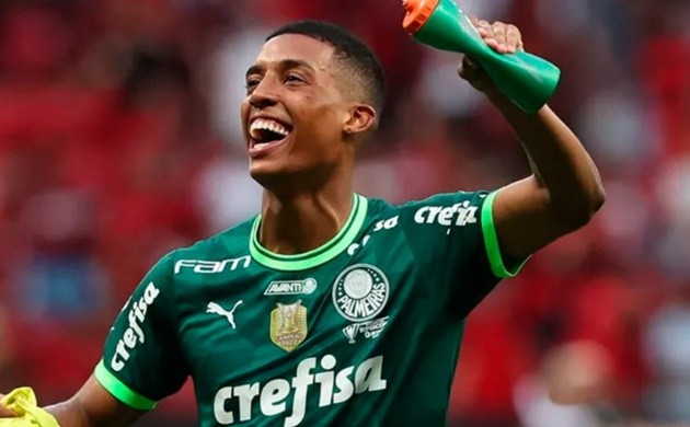 Chelsea eyeing up a move for Vanderlan - Bóng Đá