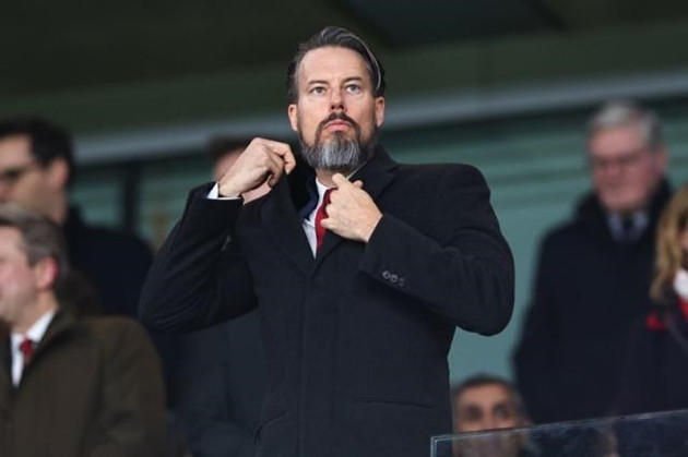 Sếp lớn Arsenal khiến cổ động viên 