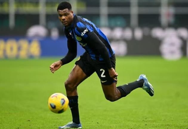 Manchester United 'lead the race to sign Denzel Dumfries this summer' - Bóng Đá