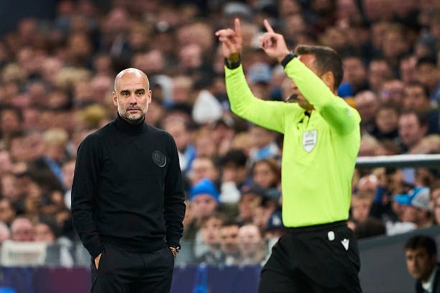 Pep khẳng định không quan tâm đến các trọng tài - Bóng Đá