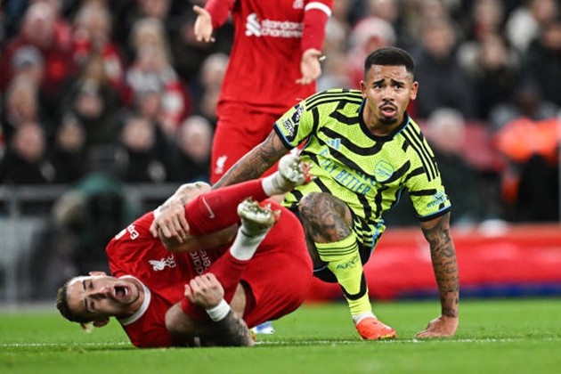 Gabriel Jesus thừa nhận đẳng cấp khác biệt của Liverpool và Manchester City - Bóng Đá