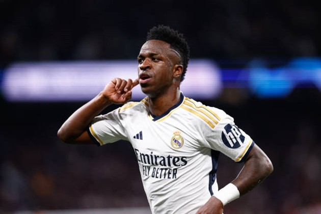 Vinicius Junior thoát thẻ đỏ sau hành động xấu chơi - Bóng Đá