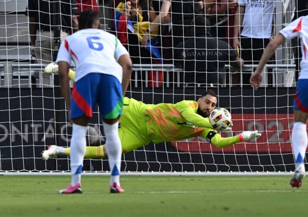 Italia thắng nhọc, Donnarumma vẫn hài lòng - Bóng Đá
