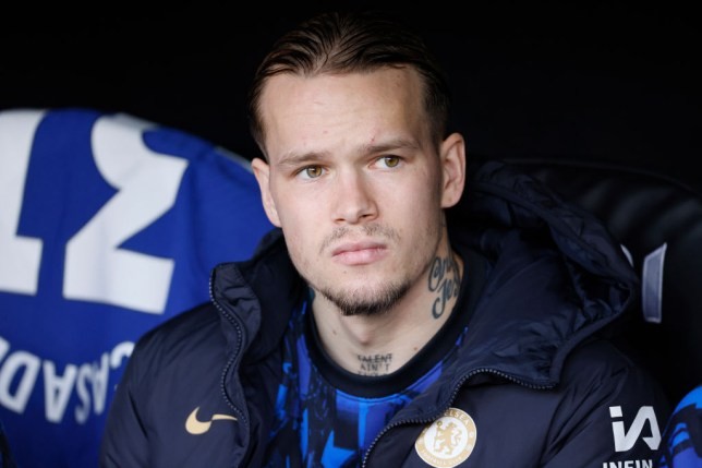 Joe Cole claims Chelsea flop Mykhailo Mudryk could still surpass Arsenal star Leandro Trossard - Bóng Đá