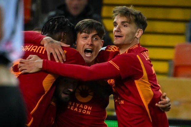 Giành 3 điểm phút cuối, AS Roma giữ chắc tấm vé dự Champions League - Bóng Đá