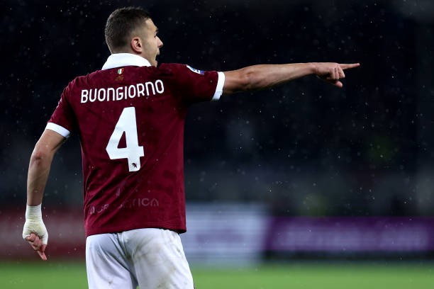 5 chữ ký sẽ giúp Milan cải thiện hàng phòng ngự trong mùa giải mới - Bóng Đá