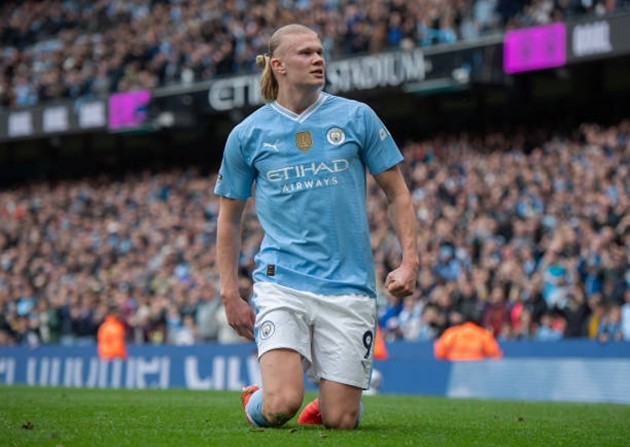 Erling Haaland phớt lờ chỉ trích của huyền thoại M.U - Bóng Đá