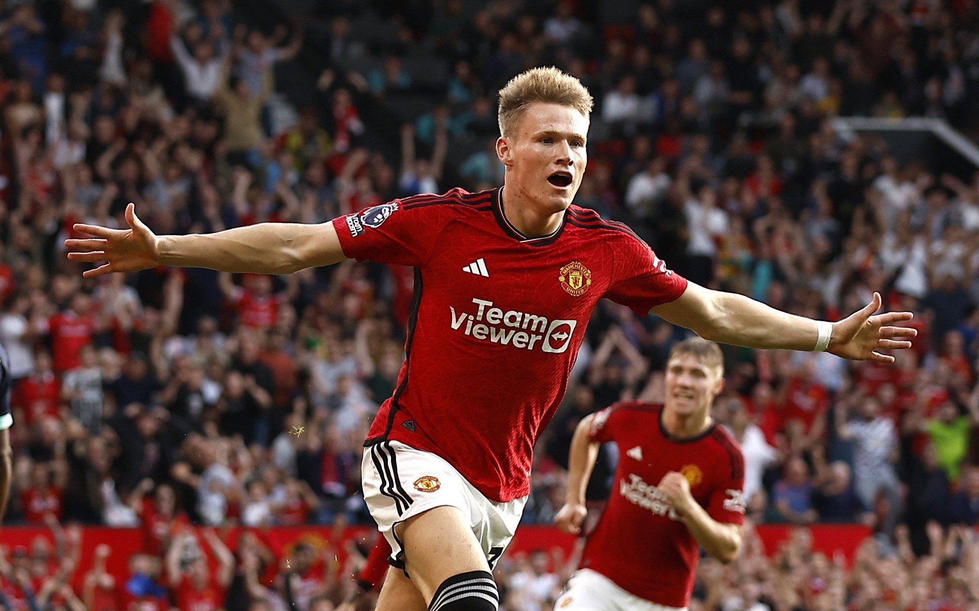 Bước ngoặt xuất hiện, Man Utd đã biết vị trí mới cho McTominay - Bóng Đá