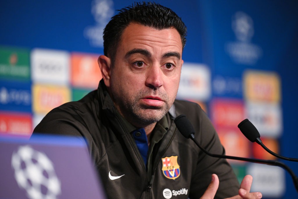 Xavi Hernandez on staying at Barcelona - Bóng Đá