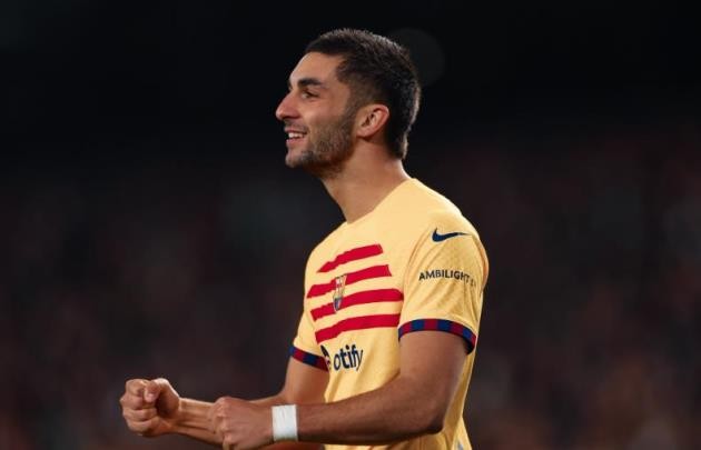 Xavi will seek a better replacement if Barcelona decide to sell ‘important’ forward Torres - Bóng Đá