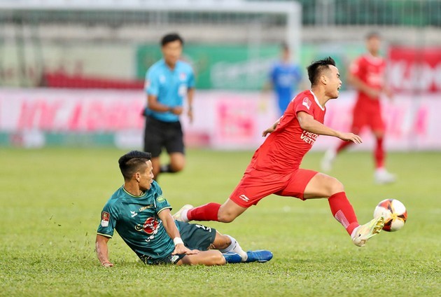 Vòng 16 V-League: Đại chiến đỉnh bảng; HAGL ôm hận - Bóng Đá