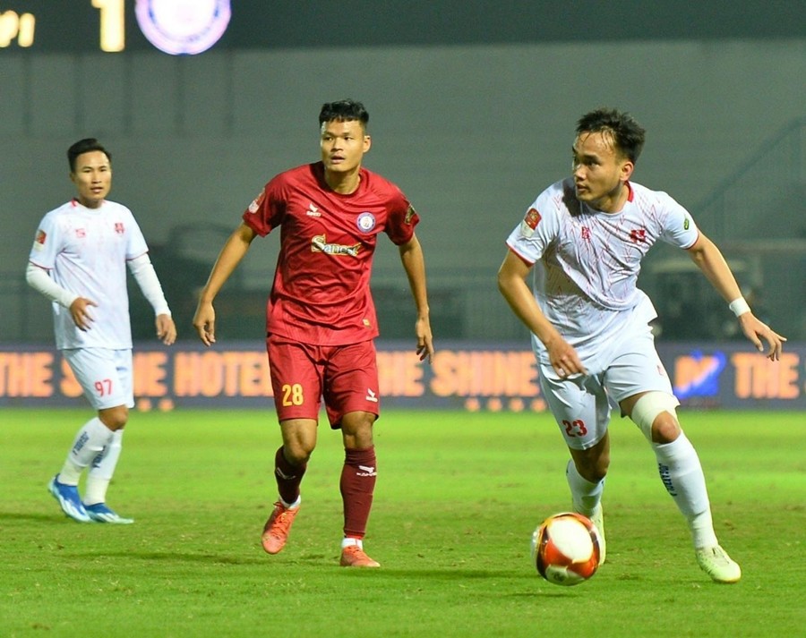 Ngược dòng thắng lợi, Hải Phòng áp sát top đầu - Bóng Đá