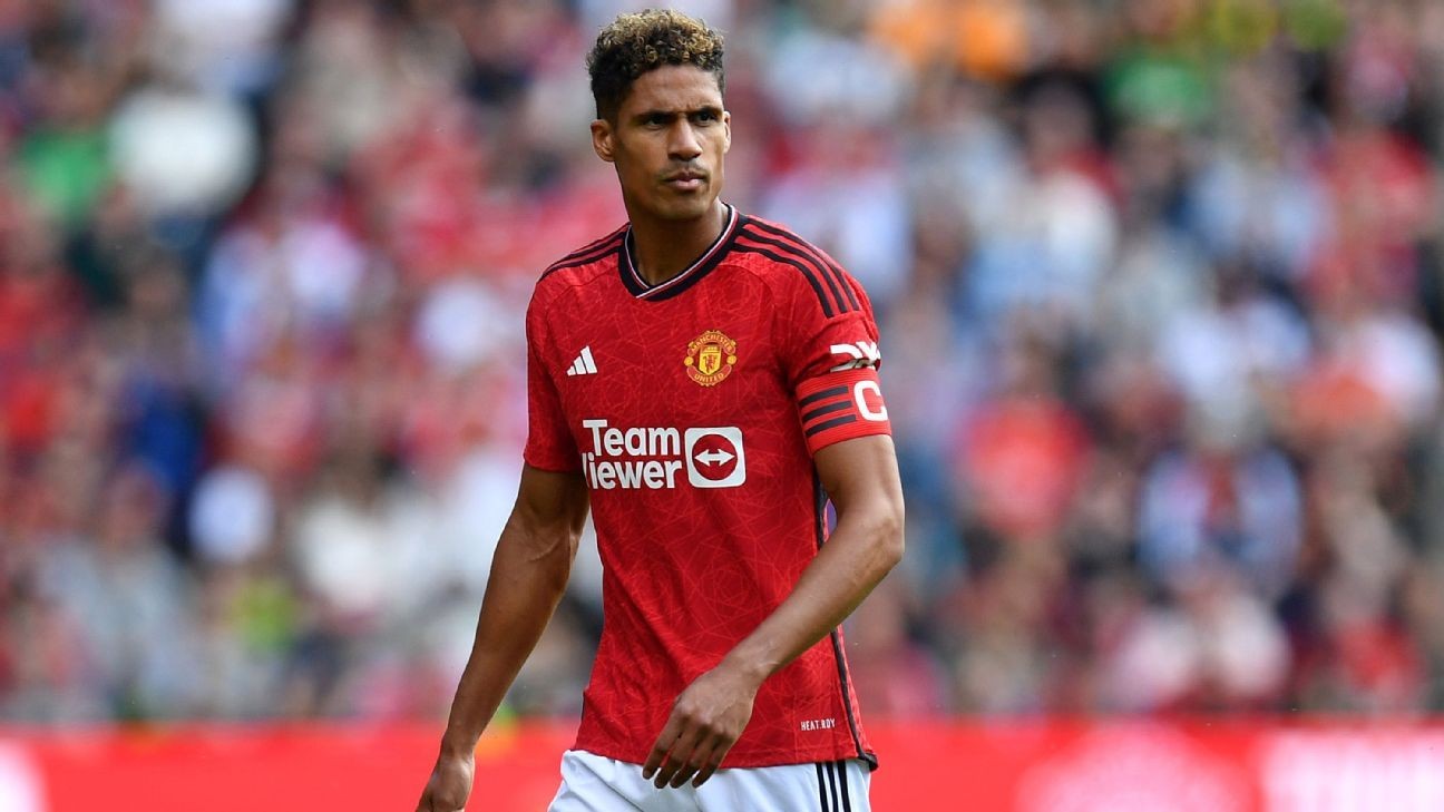 Man Utd must make urgent decision to keep 