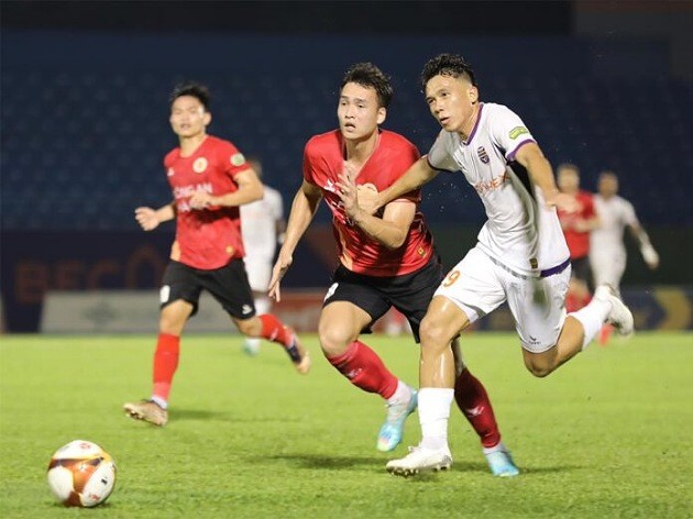 Vòng 19 V-League: Cú ngã ngựa đau đớn; CAHN buông súng - Bóng Đá