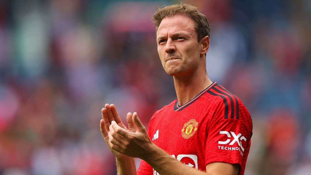 Man United's struggling players are 'stealing a living' after nightmare season, says Liverpool legend,  - Bóng Đá