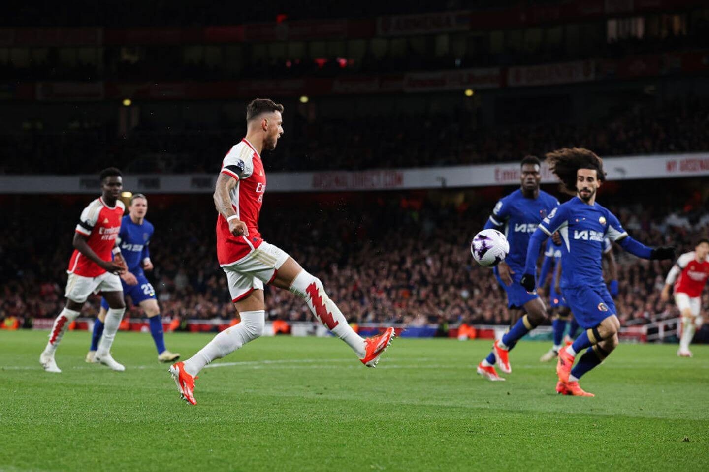 Rio Ferdinand says it was 'men against boys' after Arsenal ran riot against Chelsea. - Bóng Đá