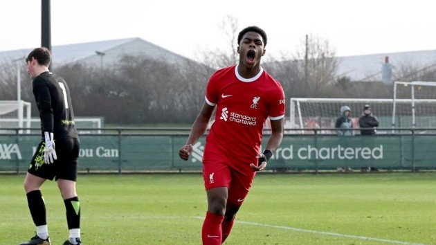 Liverpool sign up Premier League cult hero's son after 90-goal season to continue trend - Bóng Đá