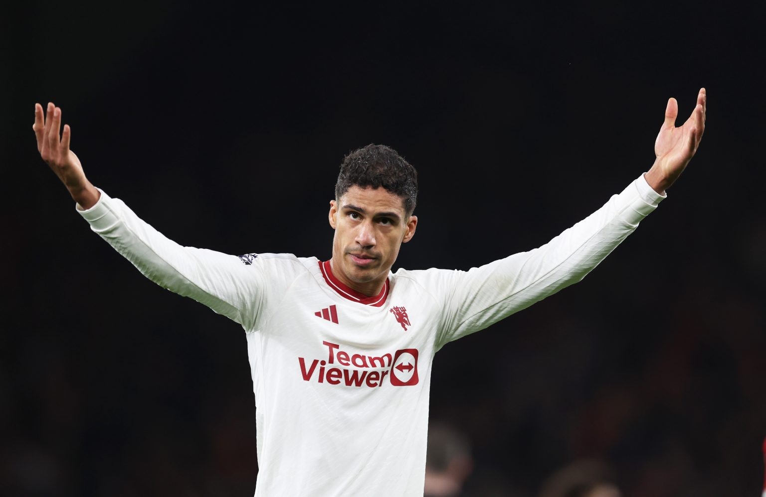 Real Madrid face huge obstacle in pursuit of Manchester United defender  - Bóng Đá