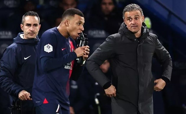 Vì sao Mbappe bị loại khỏi đội hình PSG - Bóng Đá