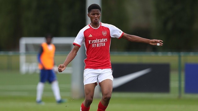 Arsenal 'pushing to agree new deal with 29-goal striker' - Bóng Đá