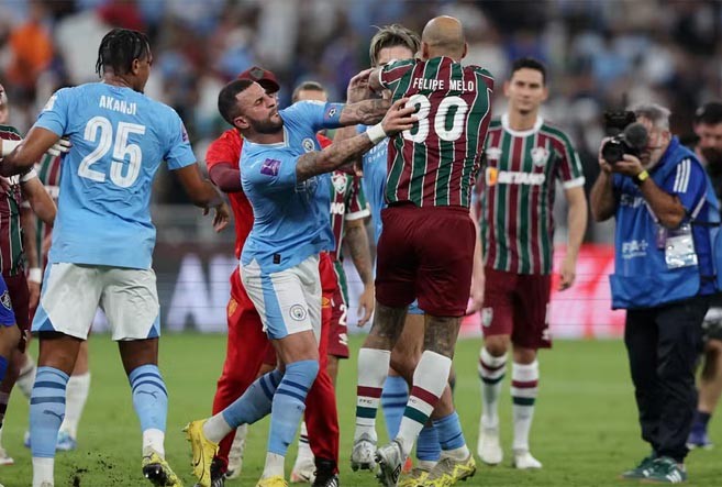 Felipe Melo suýt chút nữa đã 