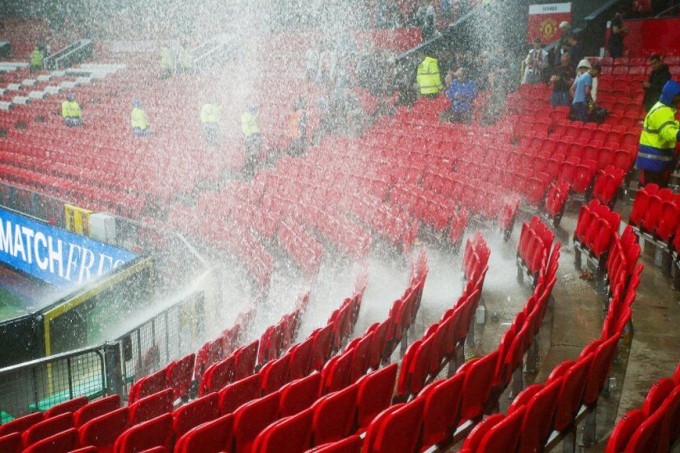 Man United nợ Ronaldo rất nhiều lời xin lỗi - Bóng Đá