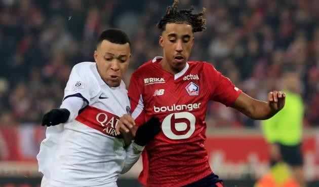 Man United xác định người thay thế Varane - Yoro - Bóng Đá