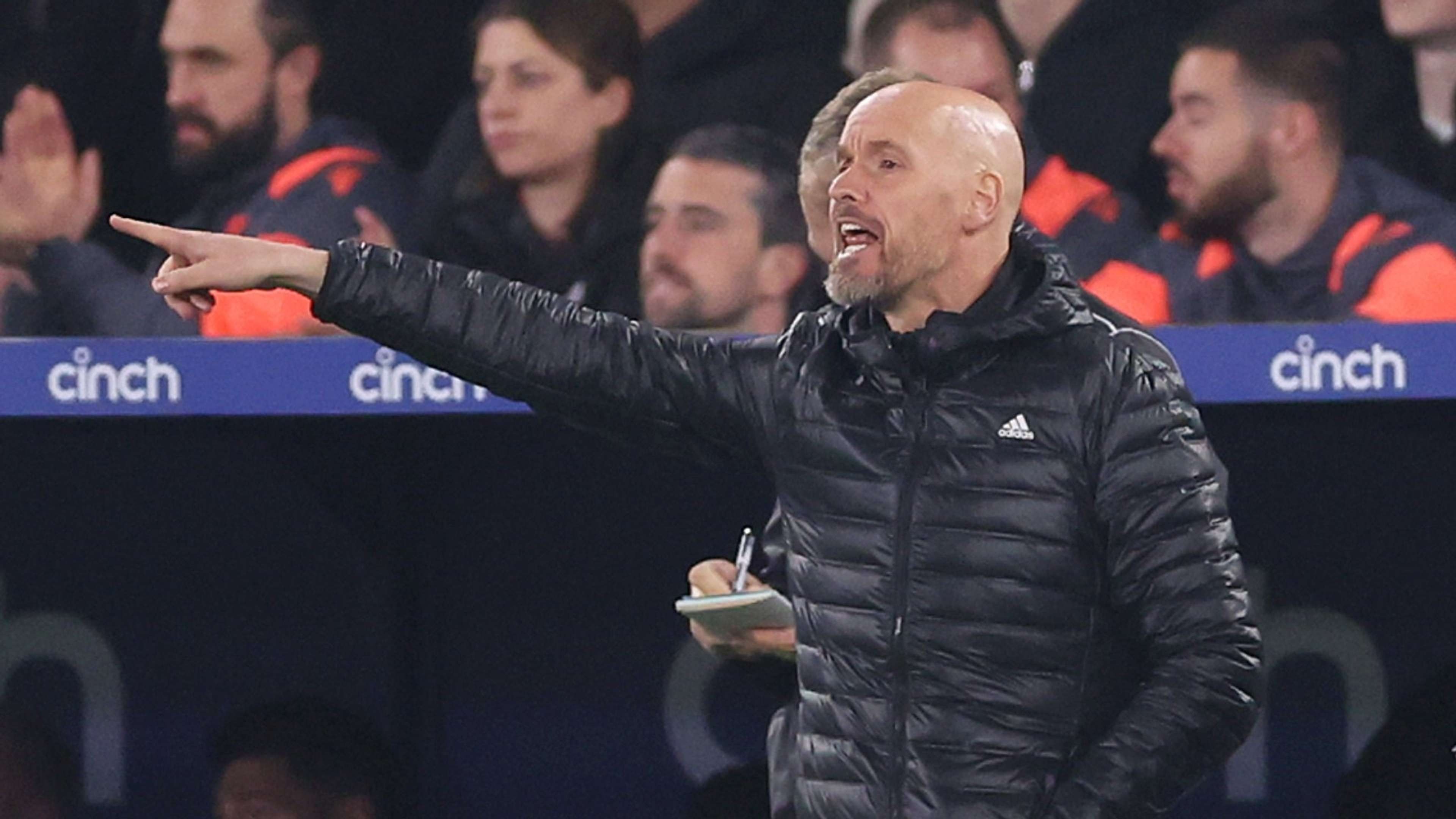 Hình ảnh điên rồ trong trận Palace 4-0 Man Utd - Bóng Đá