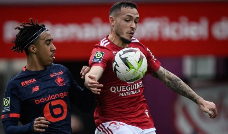 Real Madrid see €40 million-rated prodigy as ‘main target’ to reinforce defence Yoro - Bóng Đá