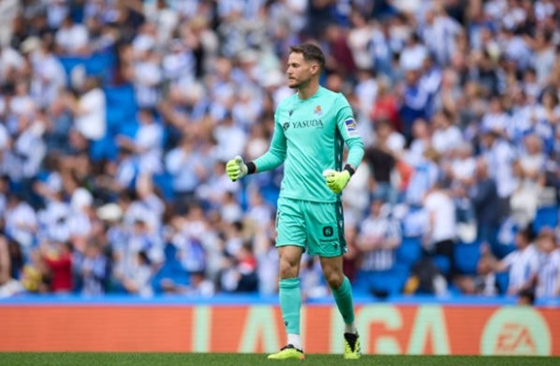 Manchester United keen on Alex Remiro - Bóng Đá