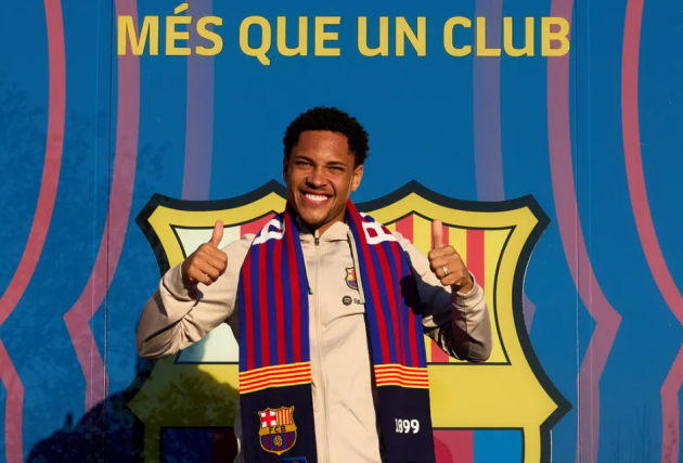Vitor Roque reveals what Raphinha has told him about Barcelona - Bóng Đá