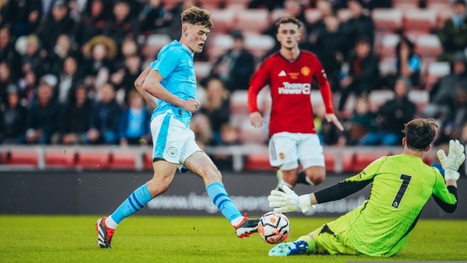 Hạ đẹp Man City, bầy trẻ Quỷ đỏ lên đỉnh nước Anh - Bóng Đá