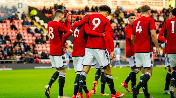 Hạ đẹp Man City, bầy trẻ Quỷ đỏ lên đỉnh nước Anh - Bóng Đá