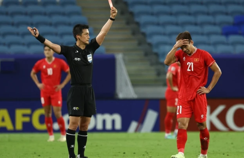  'Lời nguyền' thẻ đỏ ám ảnh U.23 Việt Nam - Bóng Đá