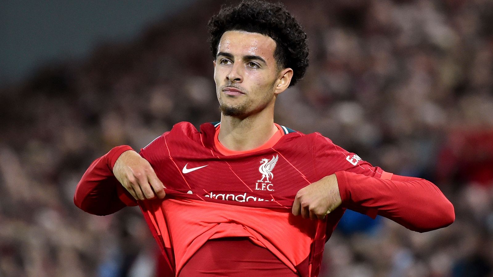 Với Curtis Jones, ông già Noel đã đến sớm với Liverpool - Bóng Đá