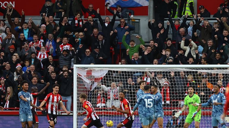 Quá khủng! Aston Villa thắng liên tiếp, đua vô địch Premier League - Bóng Đá