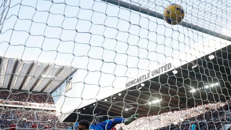 Quá thất vọng! Newcastle United thua liên tiếp - Bóng Đá