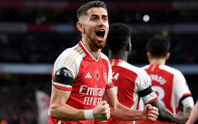 Vì sao Arsenal muốn giữ Jorginho cho bằng được? - Bóng Đá