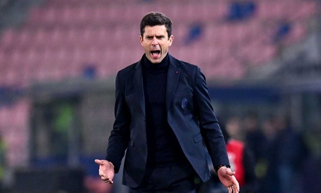 Thêm 1 huấn luyện viên 