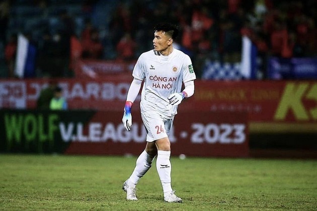 Filip Nguyễn bắn tín hiệu tới ông Troussier; Công Phượng về HAGL - Bóng Đá